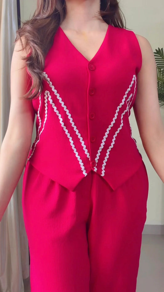 Scarlet Curve Adjustable Co-ord Set