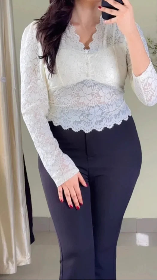 Egg-White Pretty Bloom Lace Top-C425