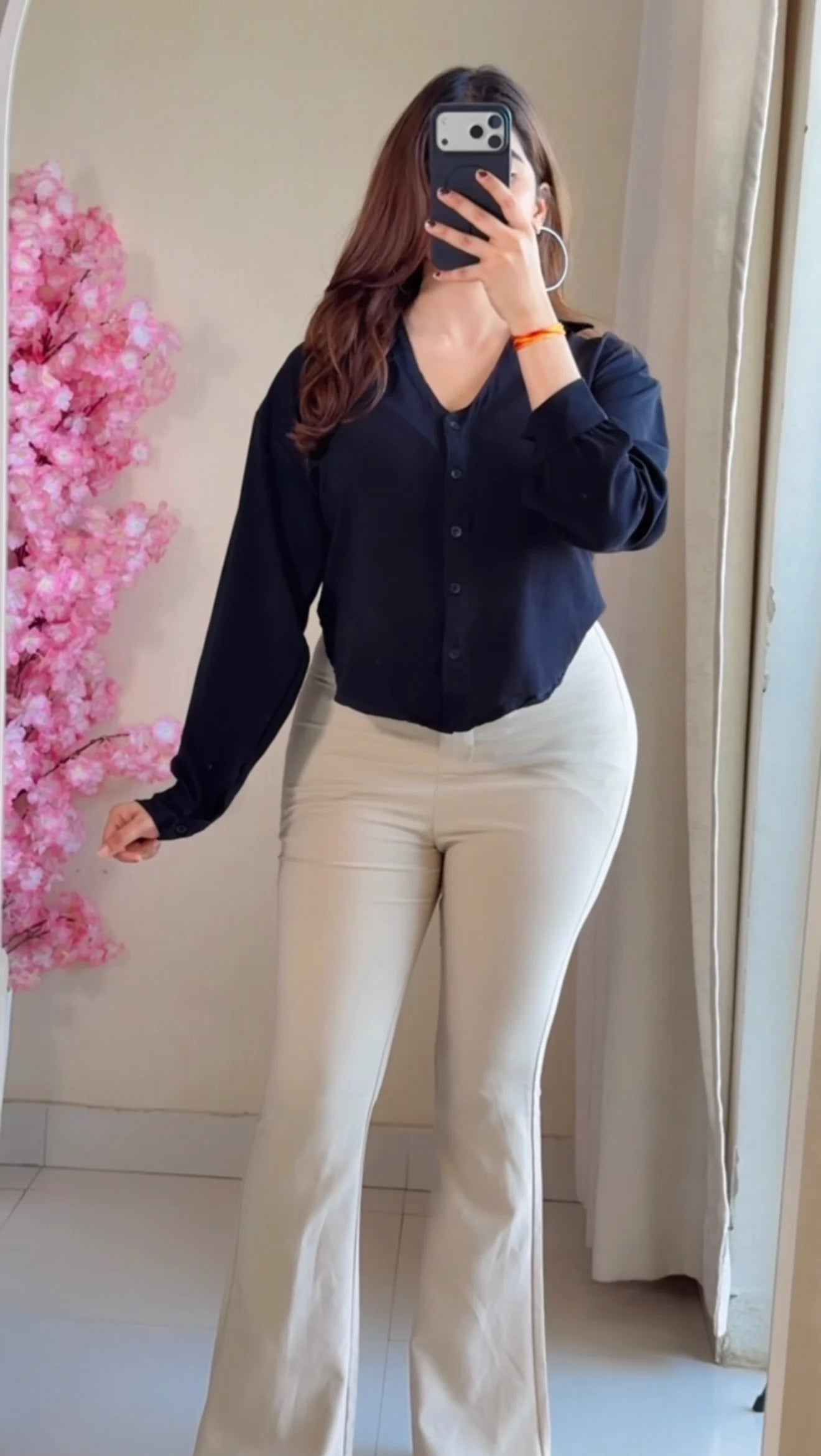 Blavk Solid V-Neck Casual Shirt