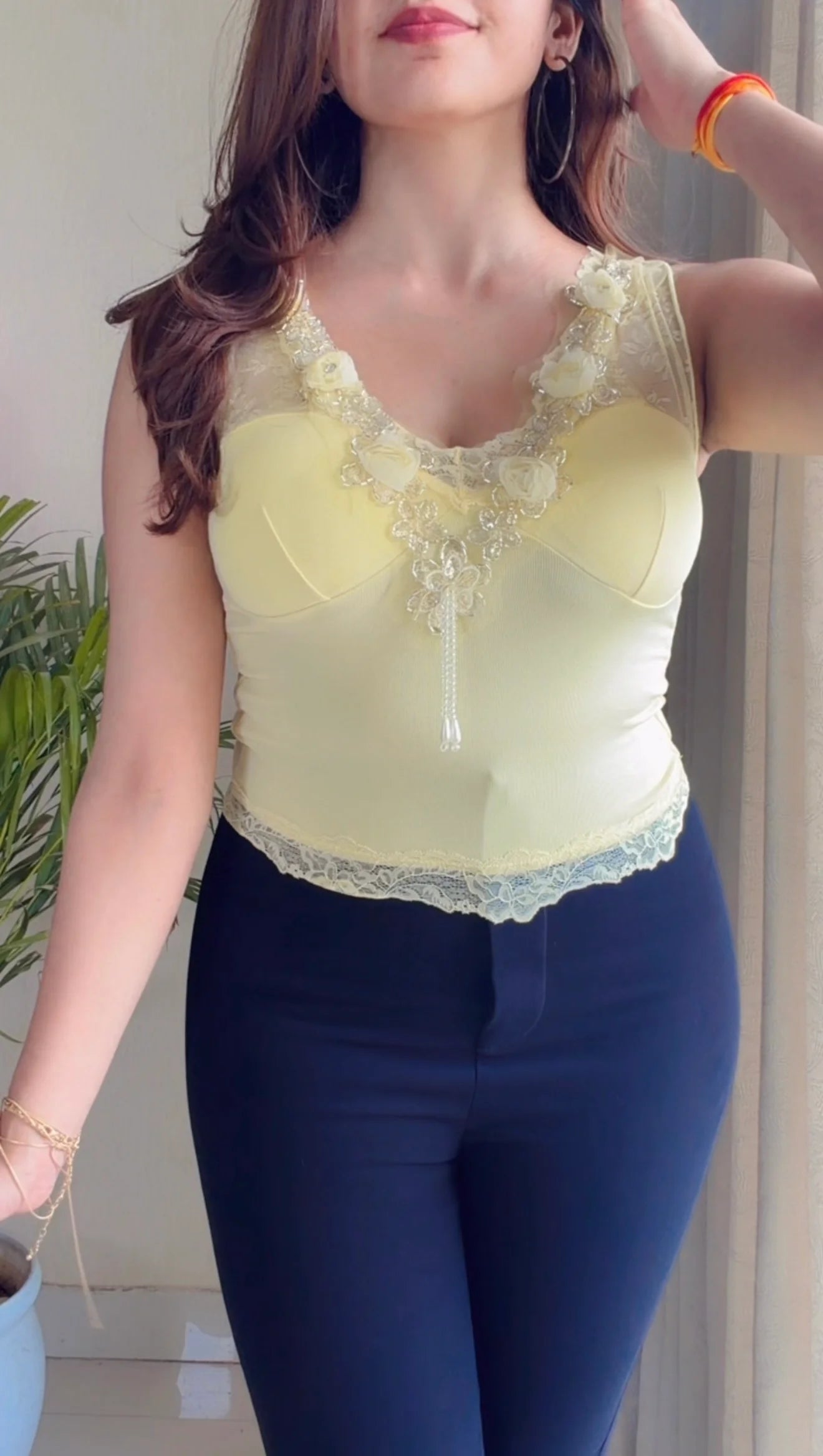 Floral embroidery lace sleeveless party top